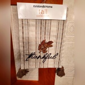KIRKLAND'S TABLE RUNNER